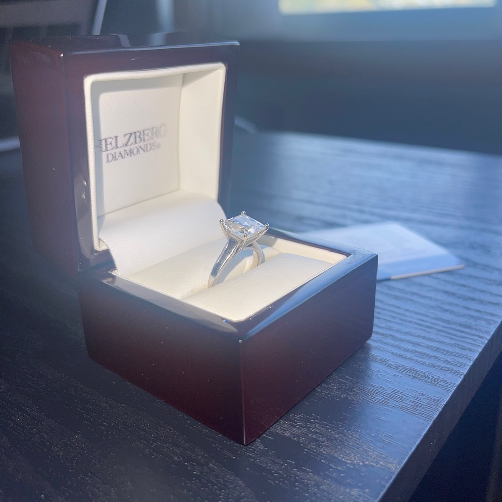SALE! 3ct+ VVS Princess Cut Diamond Ring! w/ GCAL paperwork! New!